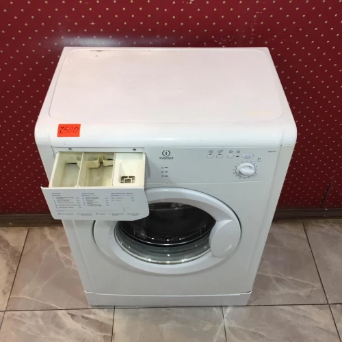 Indesit WISN 100 (4)