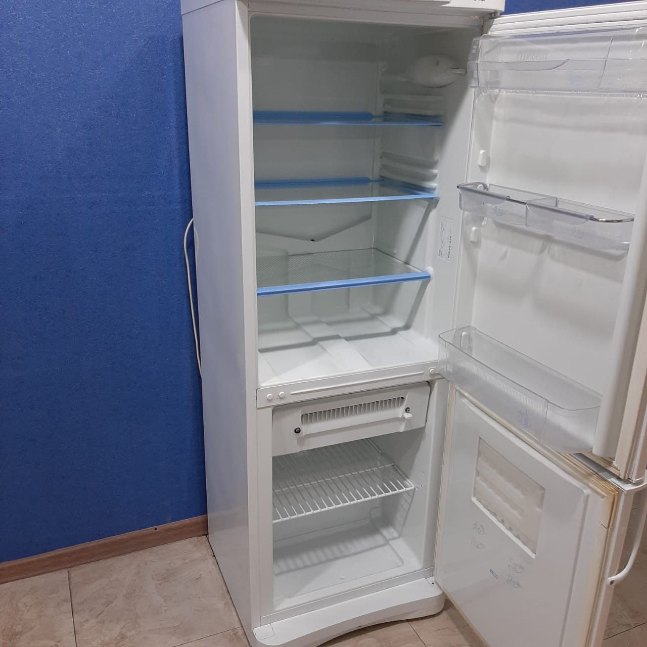 Indesit С132NFG.016 (4)