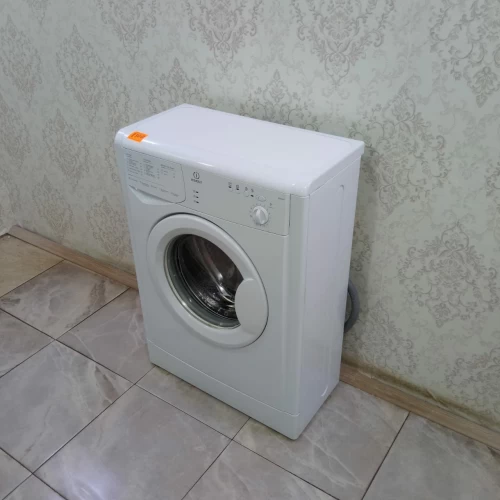 Indesit WIUN  81 (2)