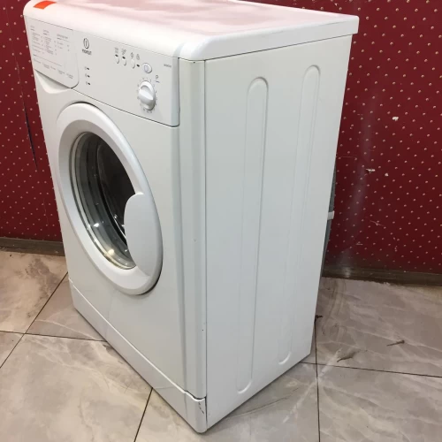 Indesit WISN 100 (3)