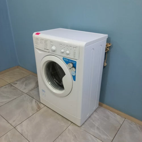 Indesit IWSC 6105 (2)