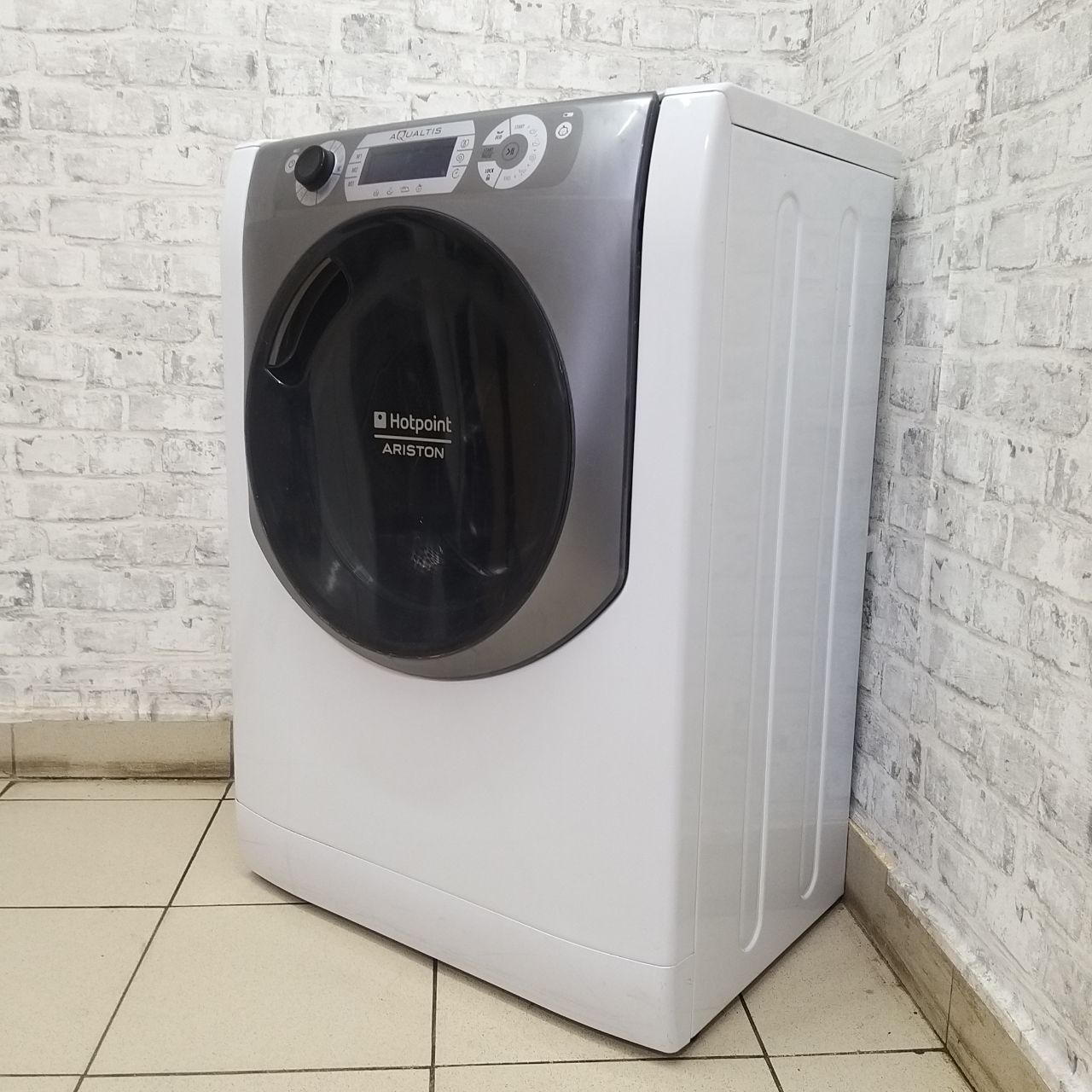 Hotpoint-Ariston AQS1D 09 (3)