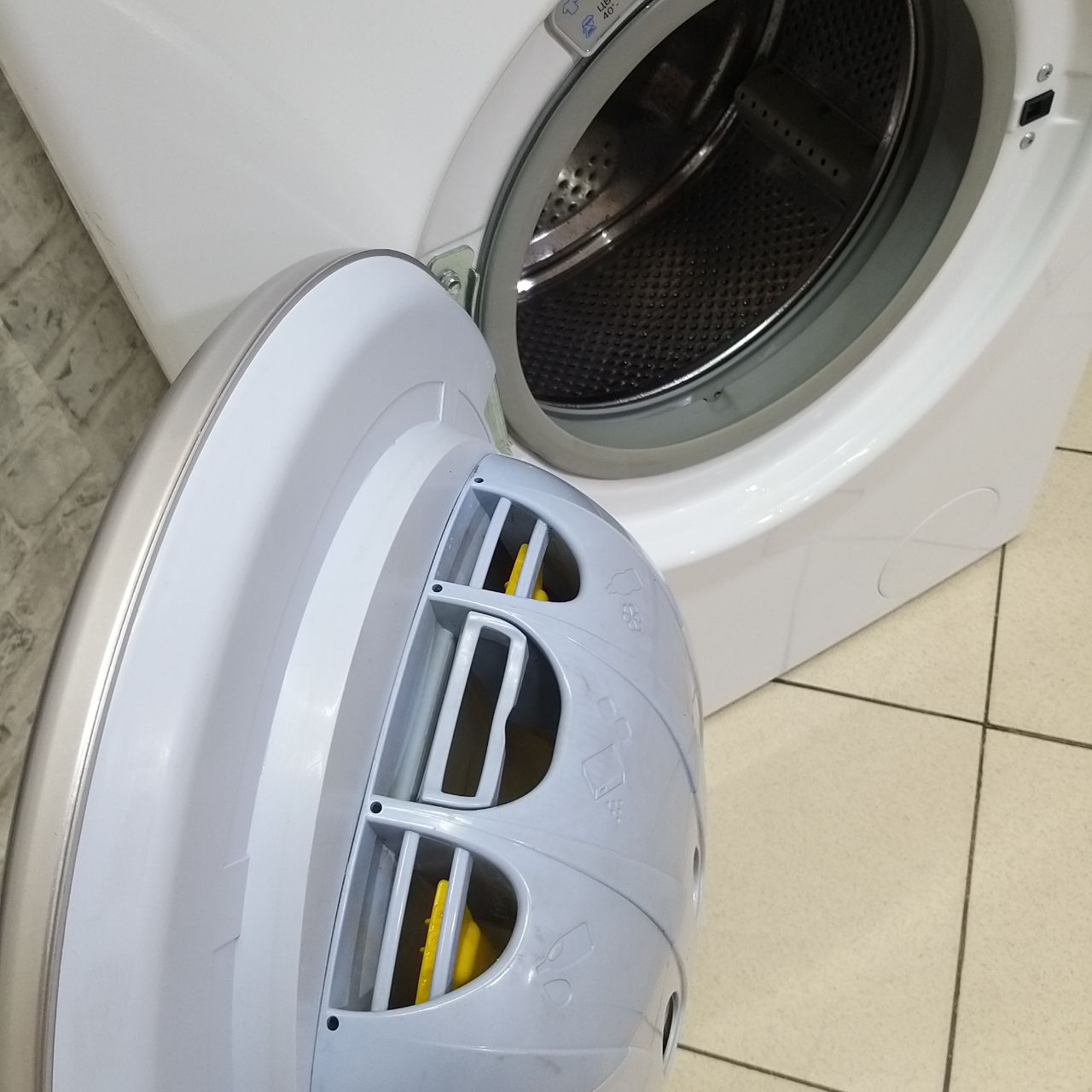 Indesit SISL 106 EU (4)