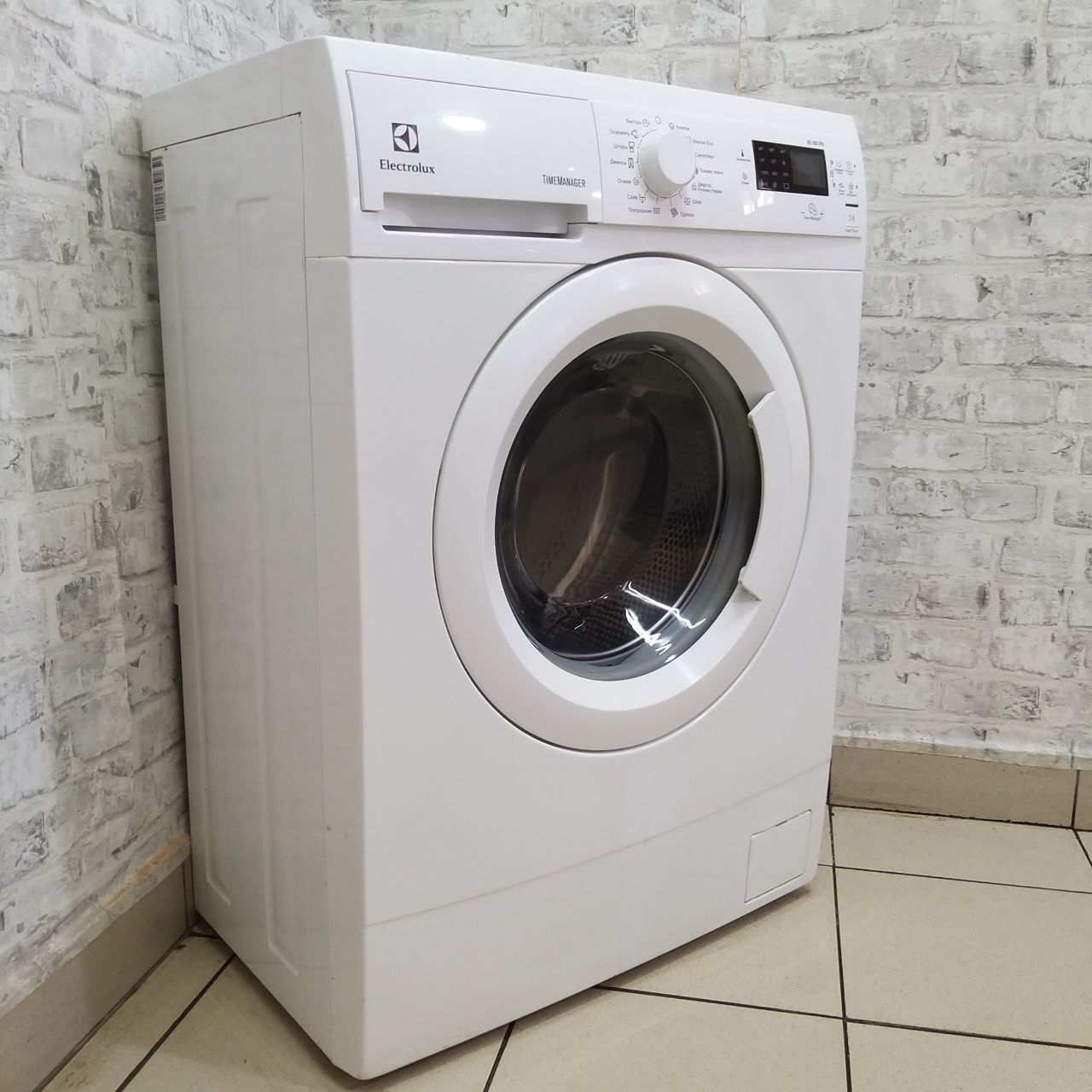 Electrolux EWS1052EDU (2)