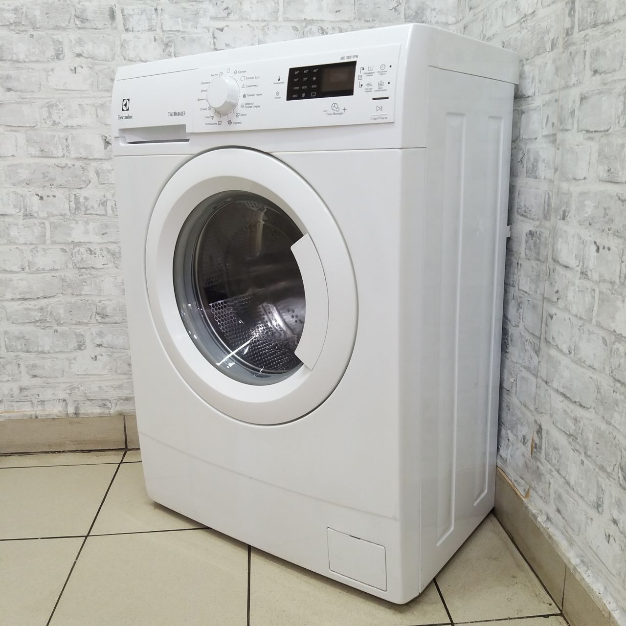 Electrolux EWS1052EDU (3)