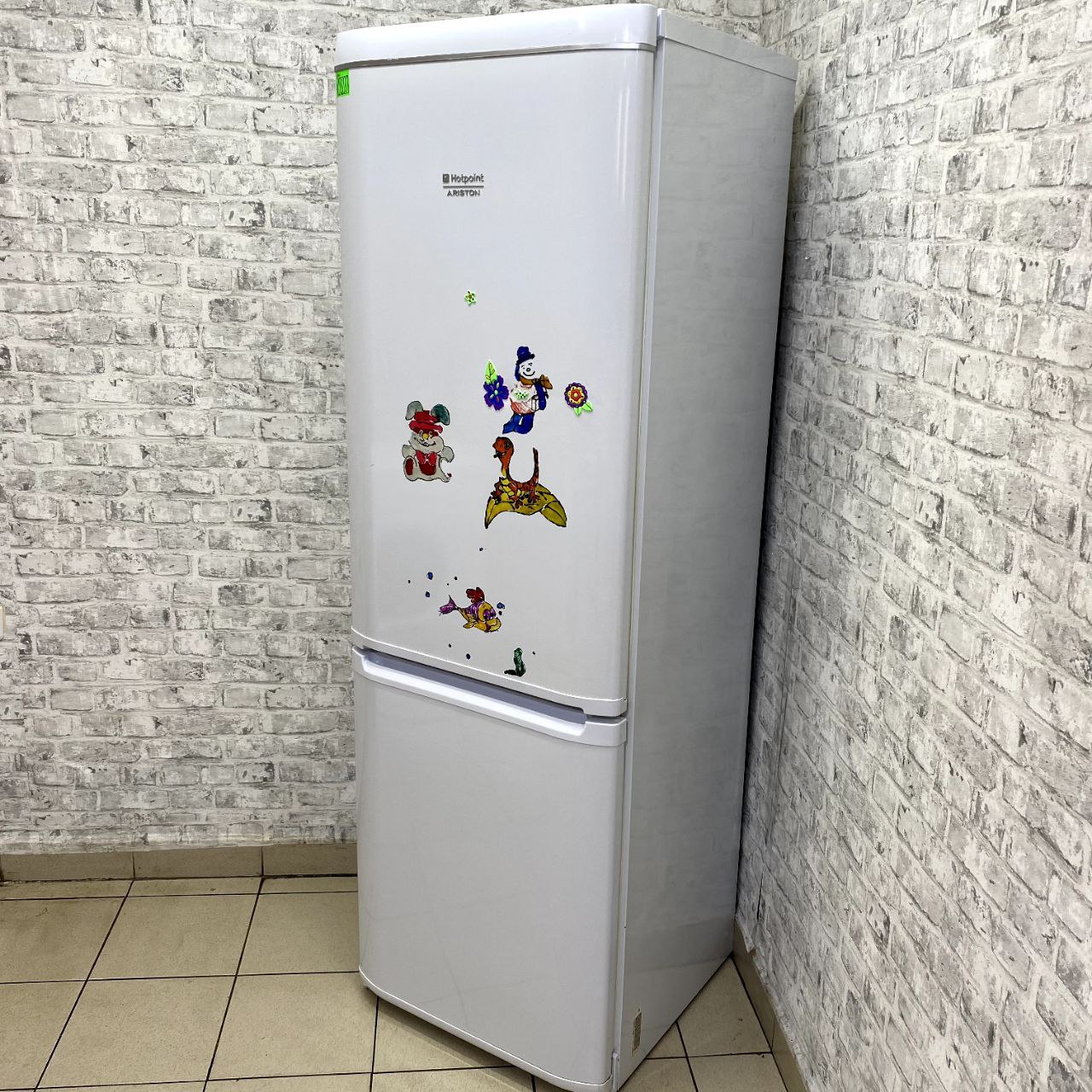 Hotpoint Ariston RMBA1185.LV.022 (2)