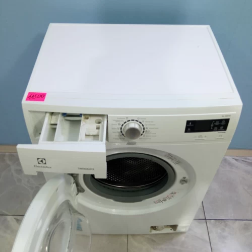 Electrolux EWS1066EEW (4)