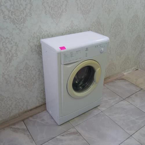 Indesit WIUN 8 (3)