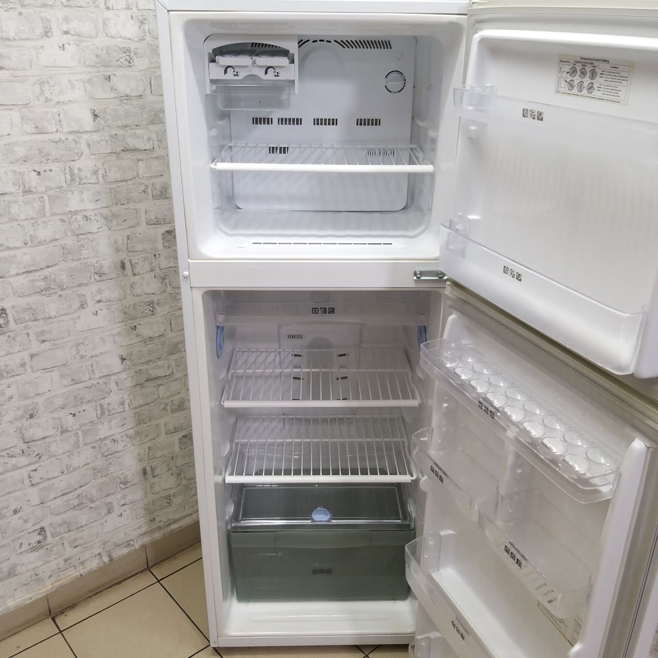 Samsung RT34MBSW (4)