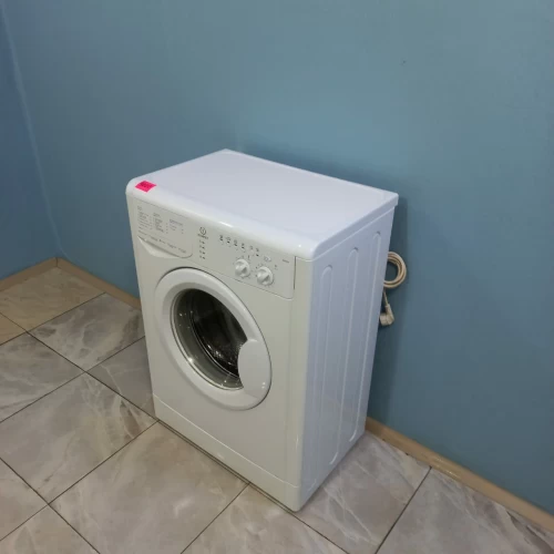 Indesit WISL 106 (2)